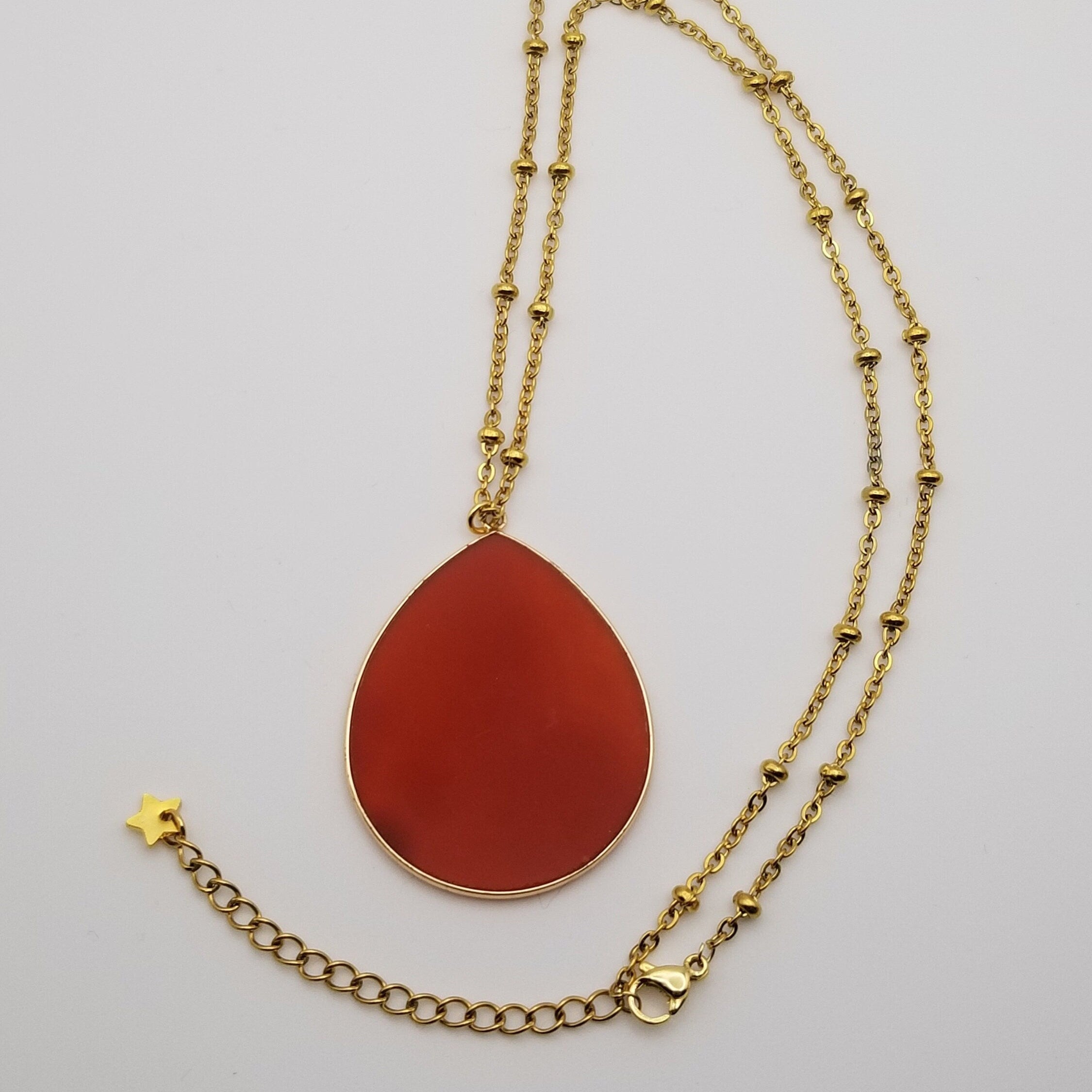 Teardrop Carnelian Pendant Necklace: 18k Gold Plated Satellite Chain