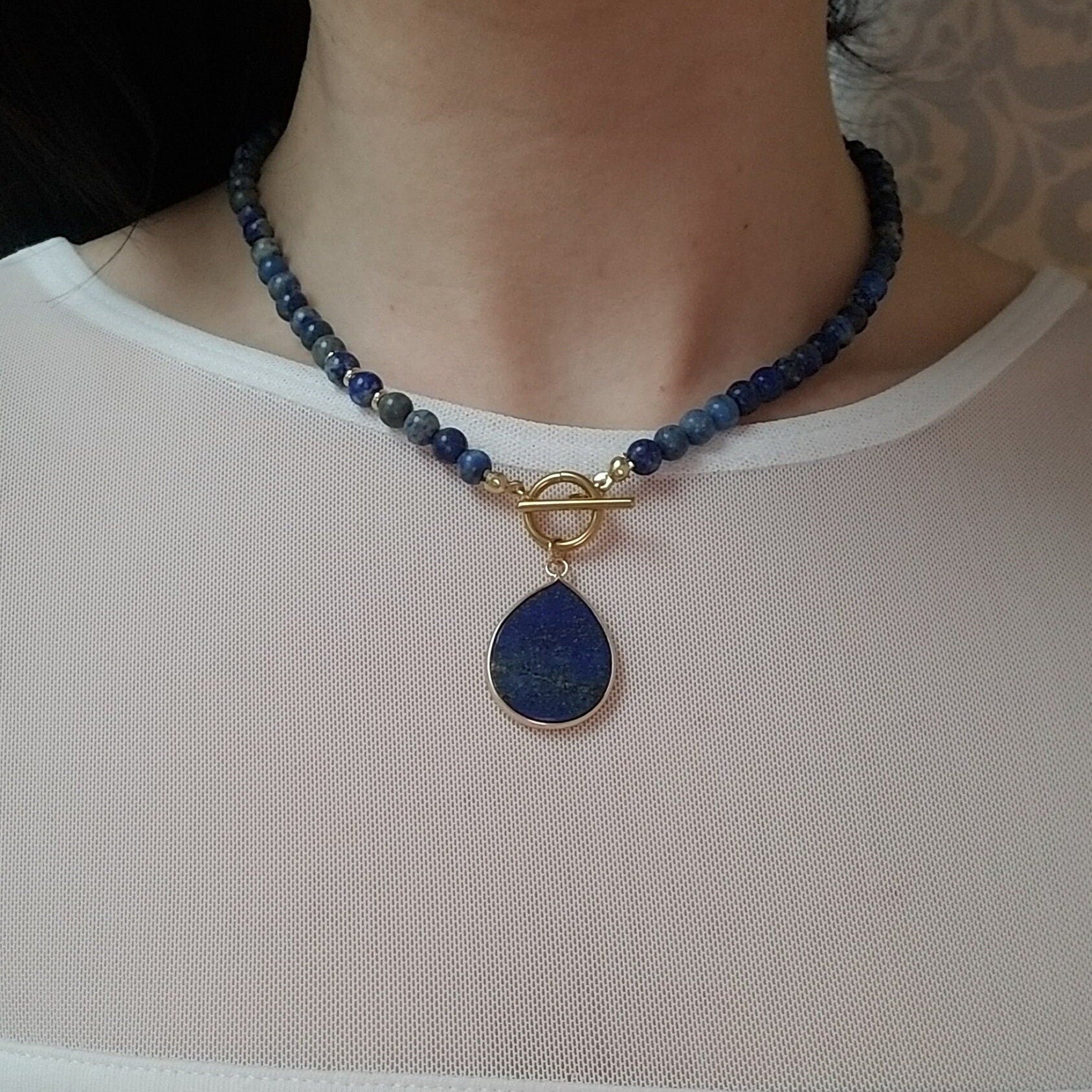 Lapis Lazuli Beaded Choker – Teardrop Pendant, 18k Gold Toggle Necklace