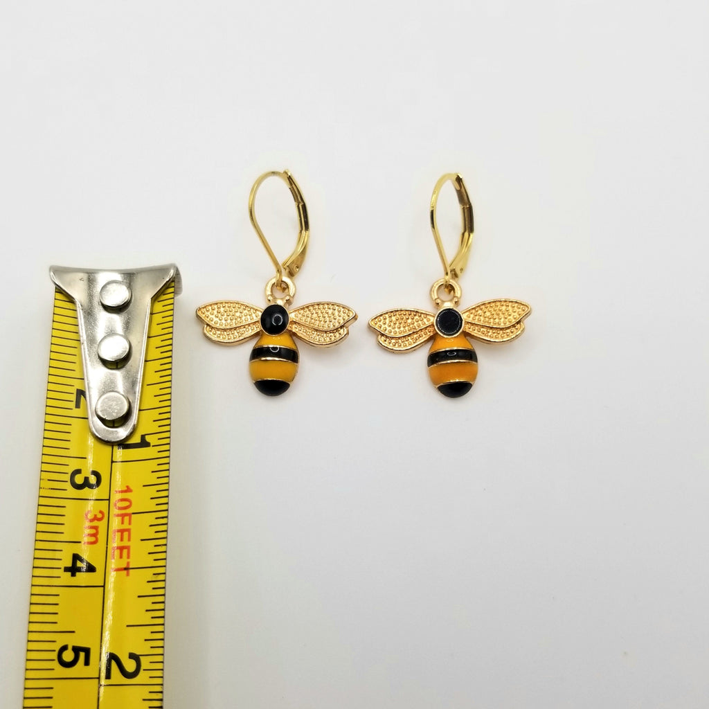 18k Gold Bumblebee Jewelry Set: Honeycomb Necklace and Earrings