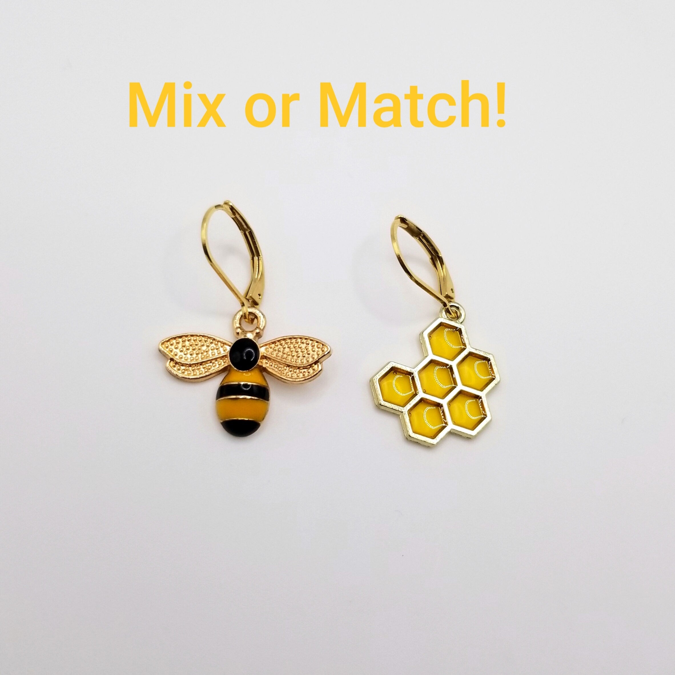 18k Gold Bumblebee Jewelry Set: Honeycomb Necklace and Earrings