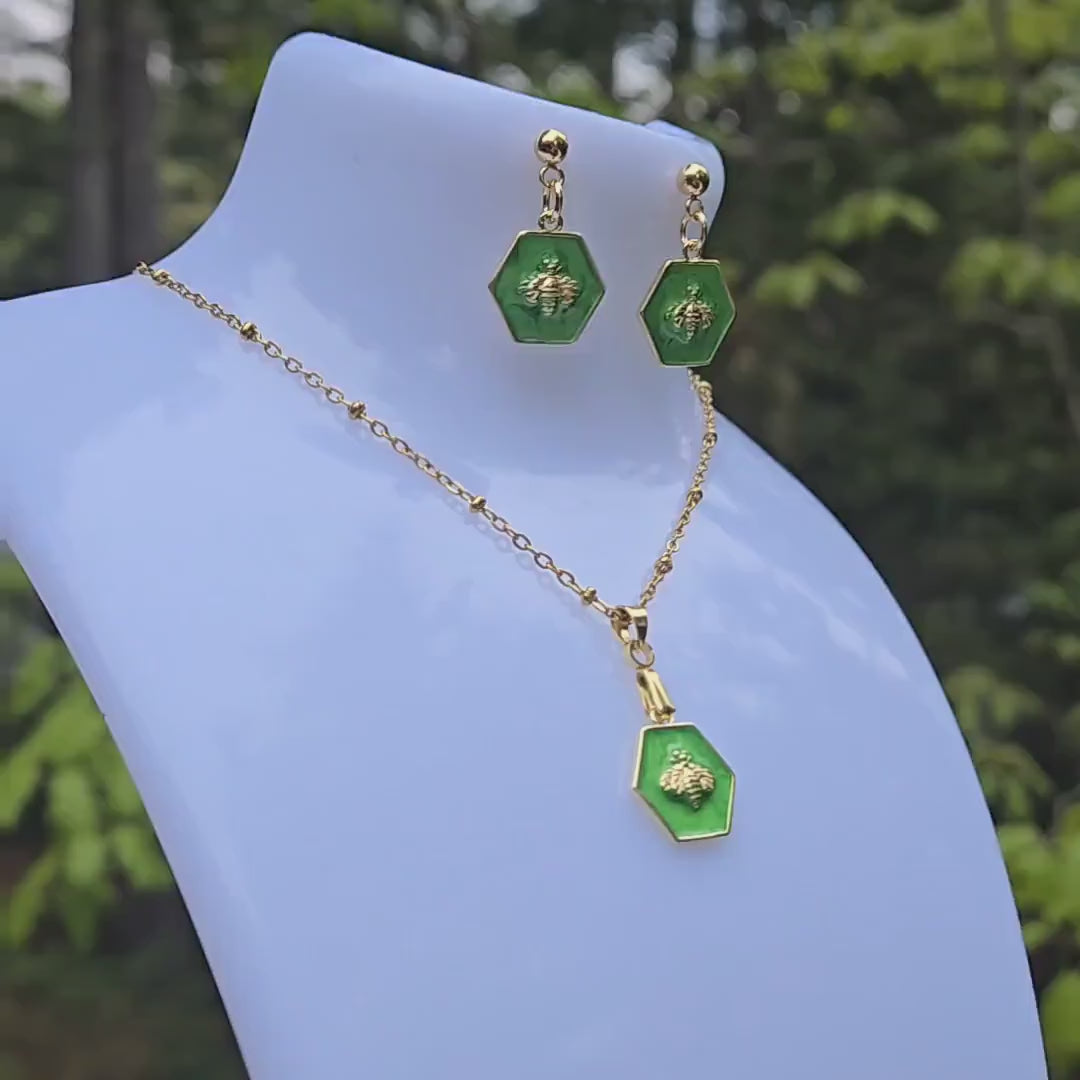 18K Gold Emerald Green Enamel Bee Jewelry Set, Hexagon Honeybee Necklace and Earring Set, Tarnish Resistant, Waterproof, Adjustable